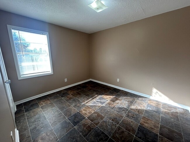 Building Photo - 434 S Washington Ave