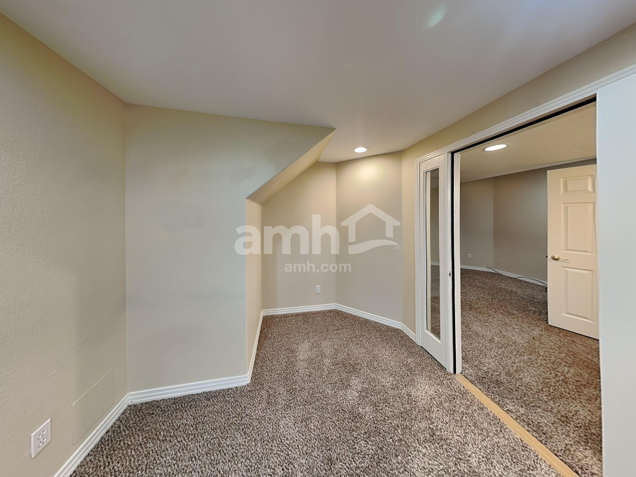 Building Photo - 4244 Lark Sparrow St