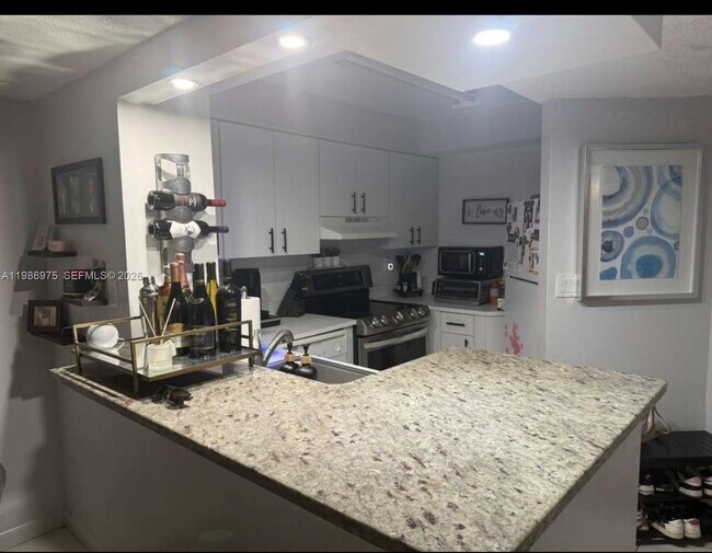 Building Photo - 8275 SW 152nd Ave