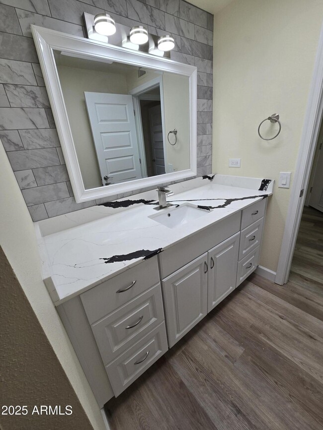 Building Photo - 10838 W Thunderbird Blvd