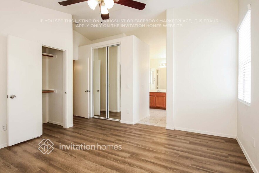 Building Photo - 16070 W Mesquite Dr