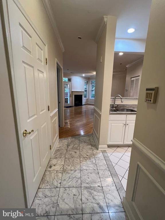 Building Photo - 1320 N Wayne St