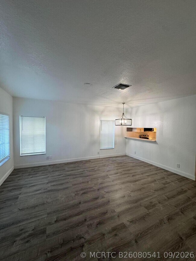 Building Photo - 1193 Colonial Palms Way