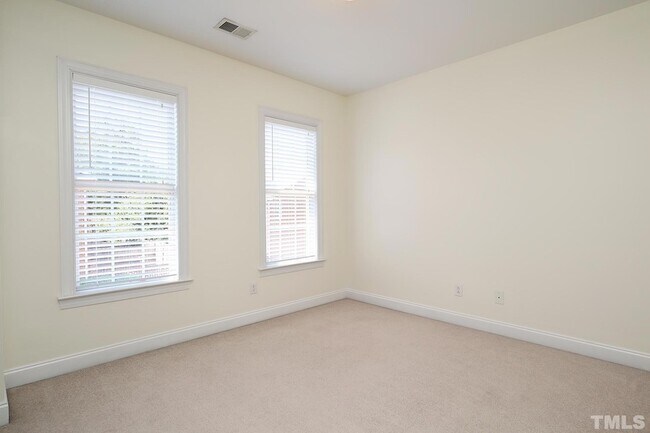 Building Photo - 643 Highpark Lane