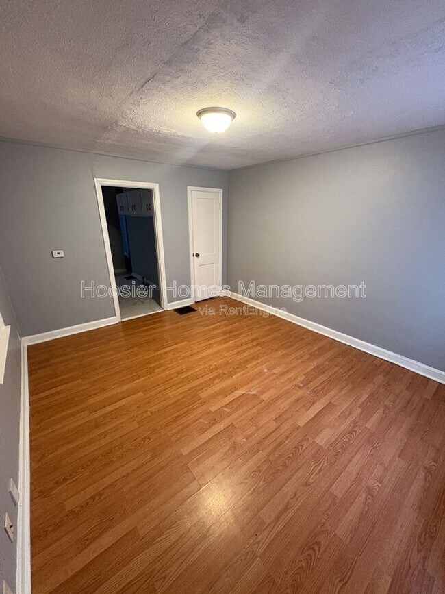 Building Photo - 1031 N Centennial St