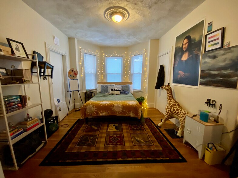 Building Photo - 30 Egleston St