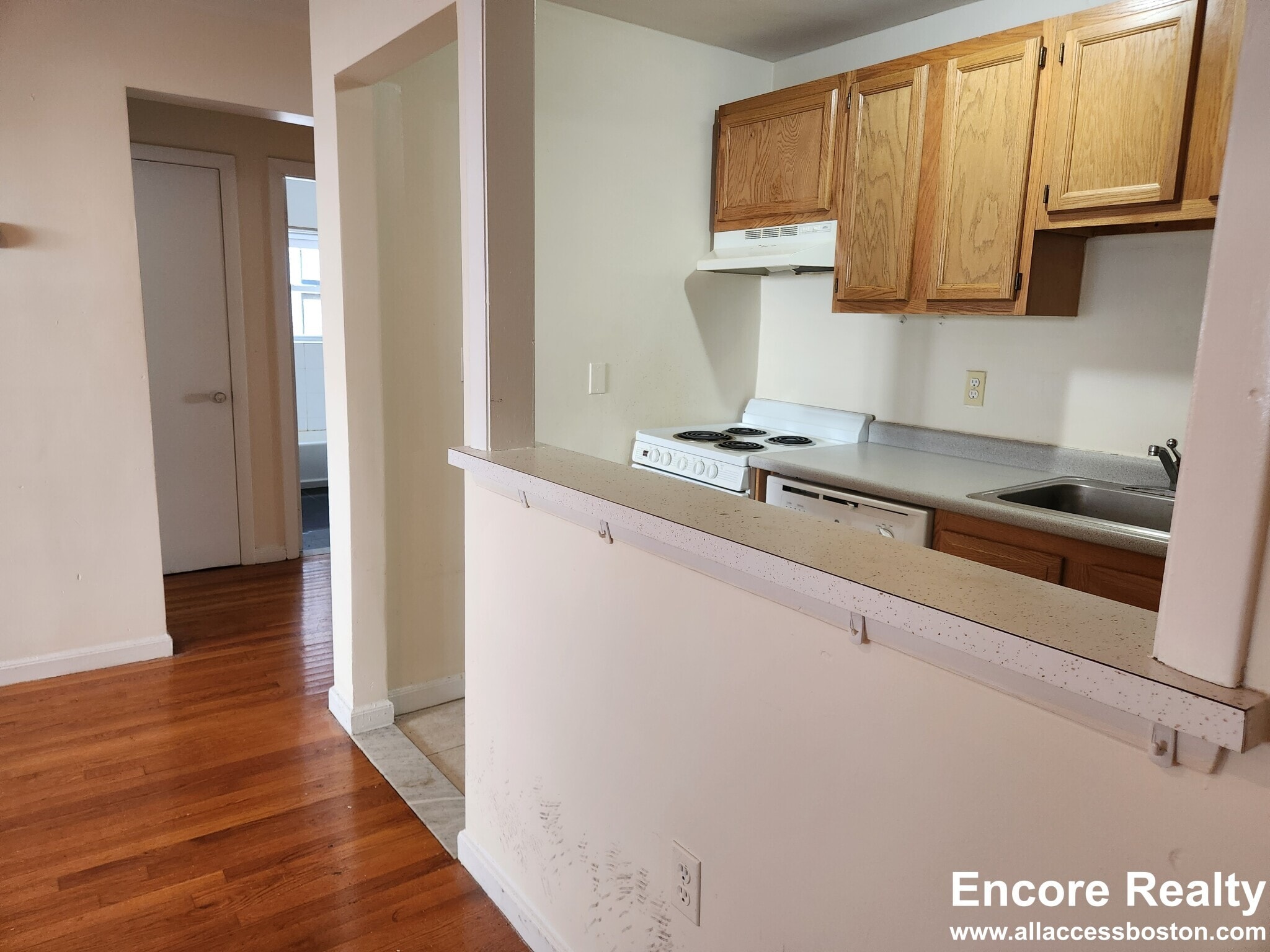 Building Photo - 34 Gardner St