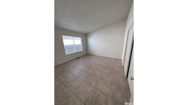 Building Photo - 1841 Burnside Dr