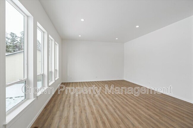 Building Photo - 133 Bench Run