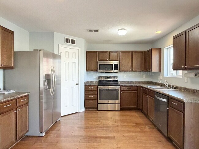 Building Photo - 3910 Reindeer Cir