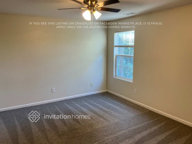 Building Photo - 4104 Hampstead Village Dr