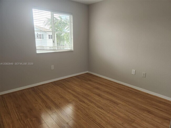 Building Photo - Southeast 31st Court, Homestead, FL 33035 - 3 BR 2.5 BA townhouse