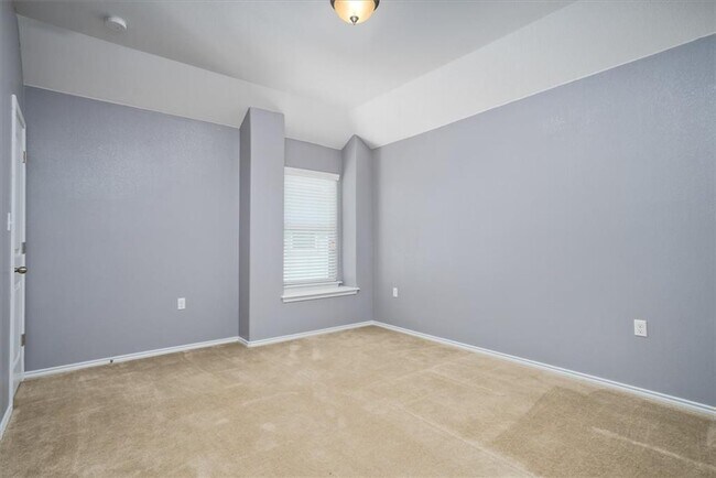 Building Photo - 5425 Kara Dr