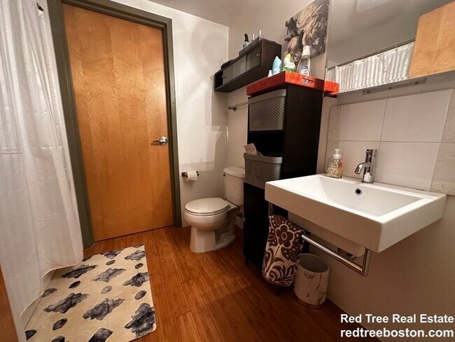 Building Photo - 150 Porter St