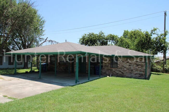 Building Photo - 309 Margaret Lee St