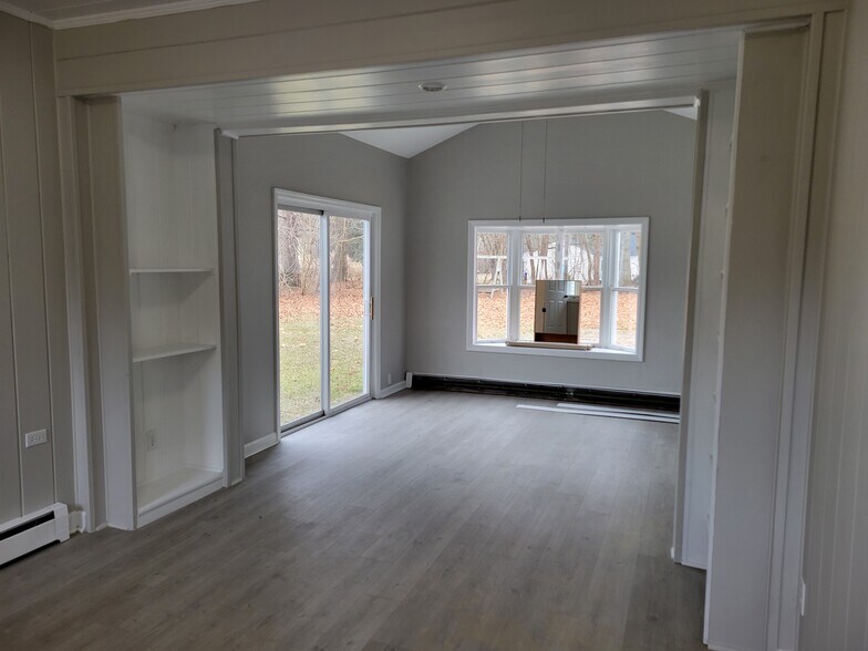 Building Photo - 75 Fairview Dr