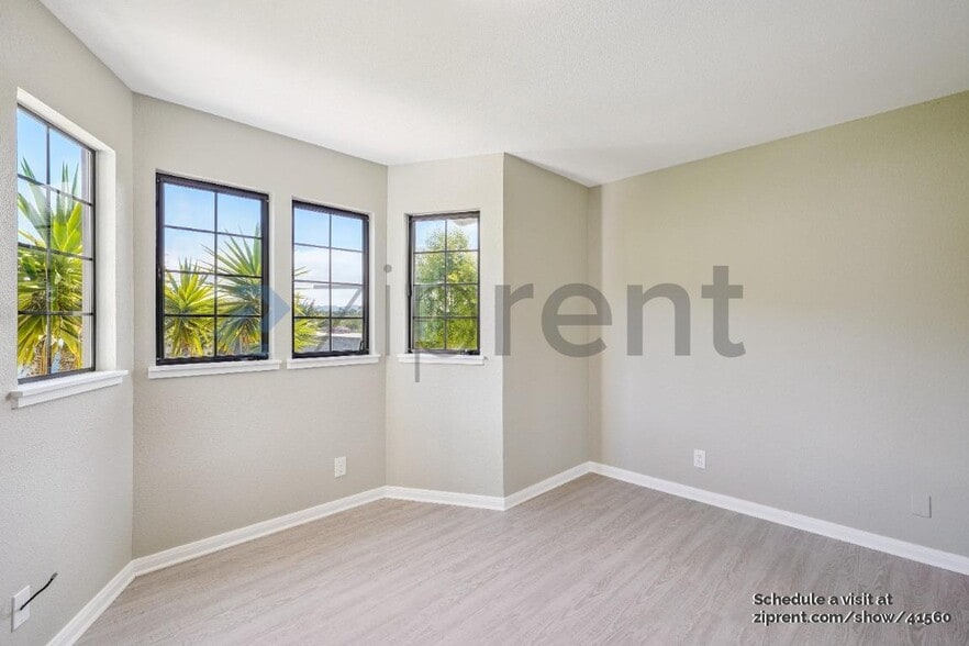 Building Photo - 225 Moana Pl