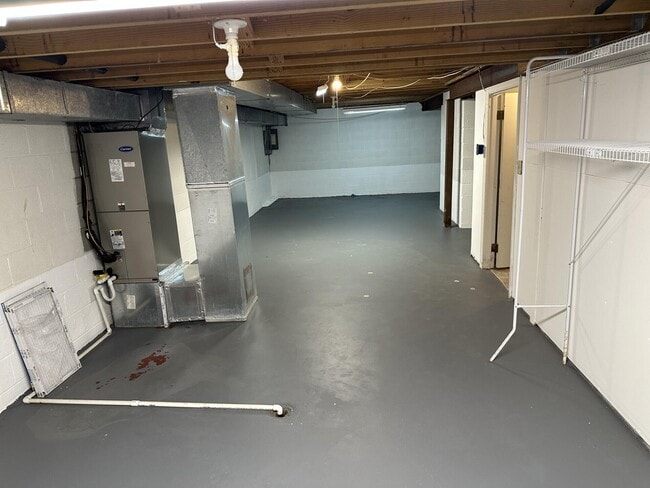 Building Photo - 2948a Candlelight Way