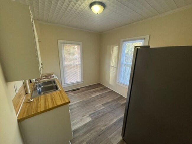 Building Photo - 533 Stockton St