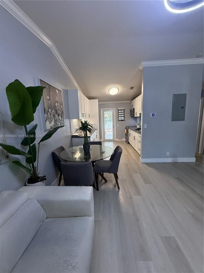 Building Photo - 328 NW 47th St