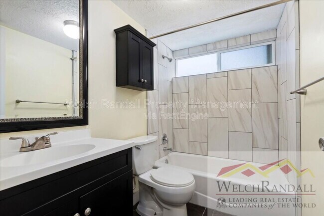 Building Photo - 2438 Elizabeth St