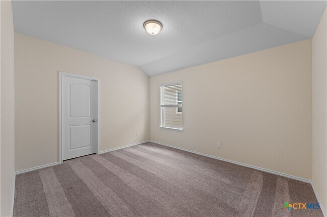 Building Photo - 942 Blue Violet