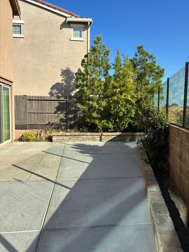 Building Photo - 8082 Avanti Dr