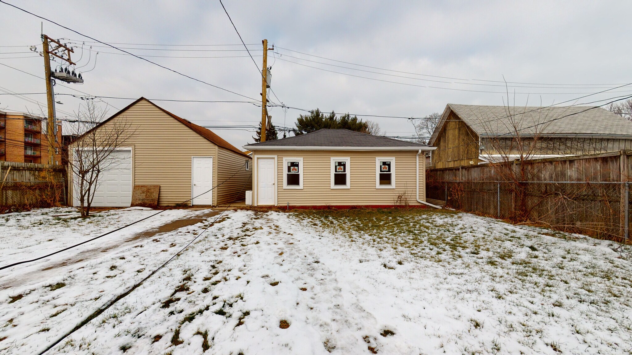 Building Photo - 2038 W Estes Ave