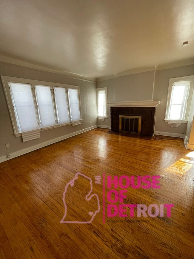 Primary Photo - 14551 Mettetal St