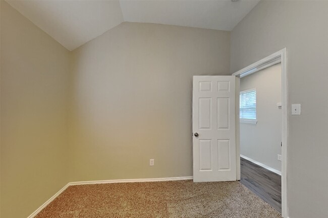 Building Photo - 20214 Stone Falls Ct