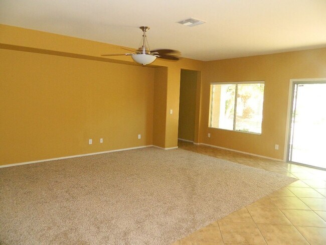 Building Photo - Coming Soon 8.2026 5bedroom 3 baths