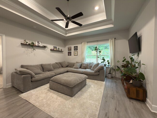 Building Photo - 2075 Hansel Hl Dr