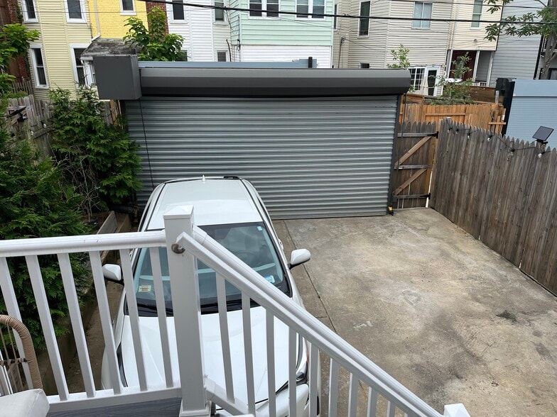 Parking spat on right - 3548 Rock Creek Church Rd NW