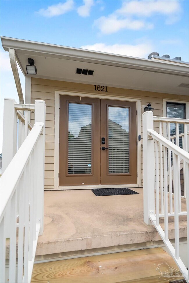 Building Photo - 5001 Grande Dr