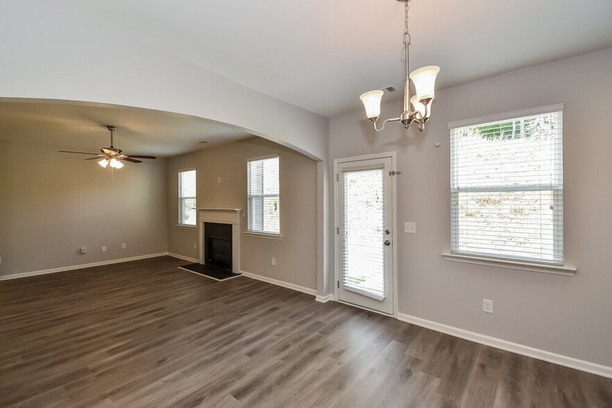 Building Photo - 30 Calm Waters Ave