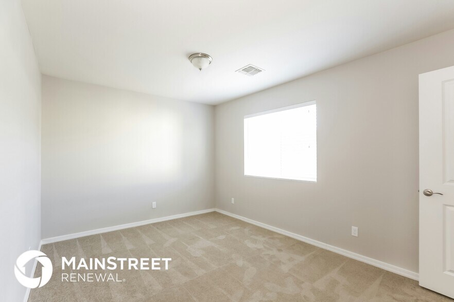 Building Photo - 2000 N 36th St