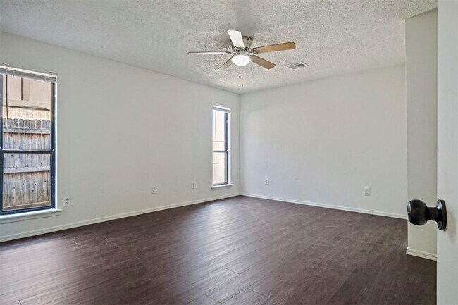 Building Photo - 8408 NW 109th St