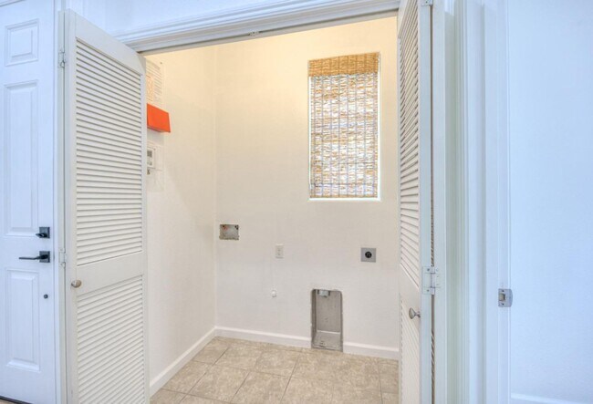 Building Photo - Spacious 3-Bedroom Home with a Backyard in Harlan Ranch Community!