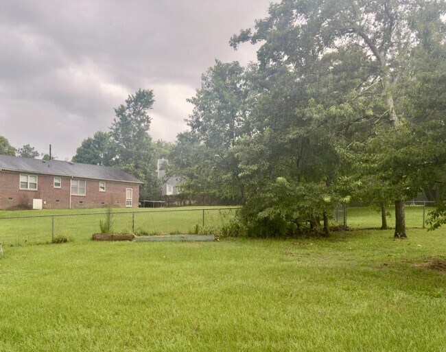 Building Photo - 3071 Cricket Rd