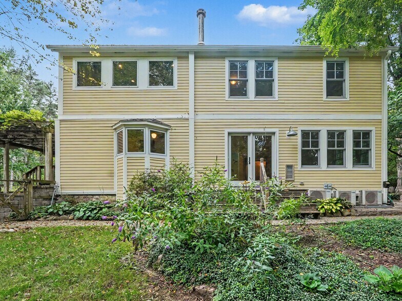 Building Photo - 14001 Riker Rd