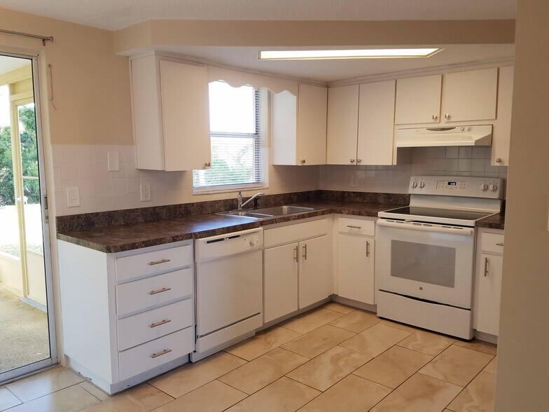 Building Photo - 3443 Elkridge Dr