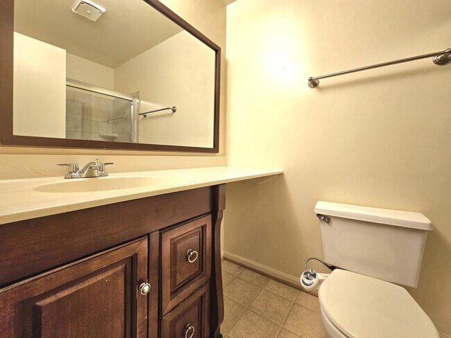 Building Photo - 4802 Treasure Ct