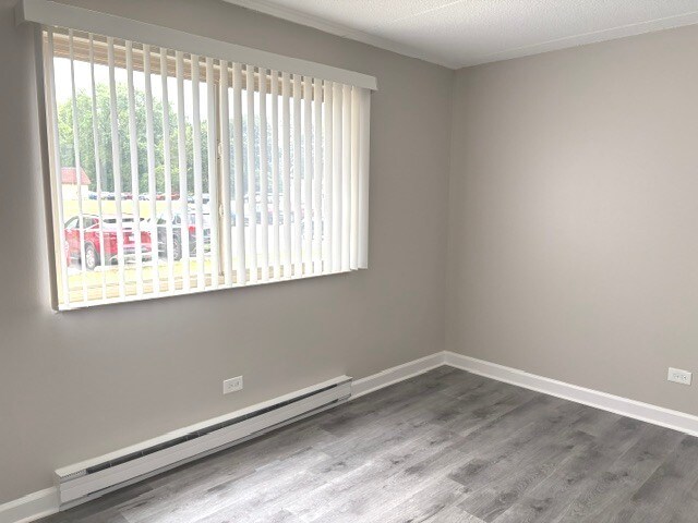 Building Photo - 230 Springhill Dr