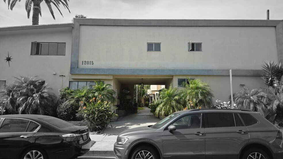 Building Photo - 12015 Lamanda St