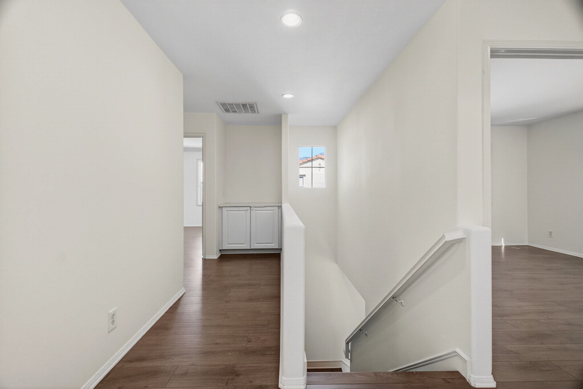 Building Photo - 1757 E Flora St