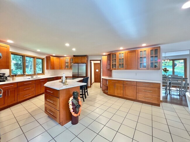 Building Photo - 314 Erskine Rd