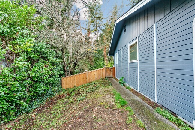 Building Photo - Charming Lakewood Rambler 3bd 1.5 bath