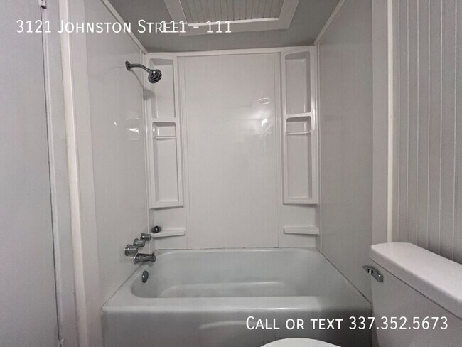 Building Photo - 3121 Johnston St