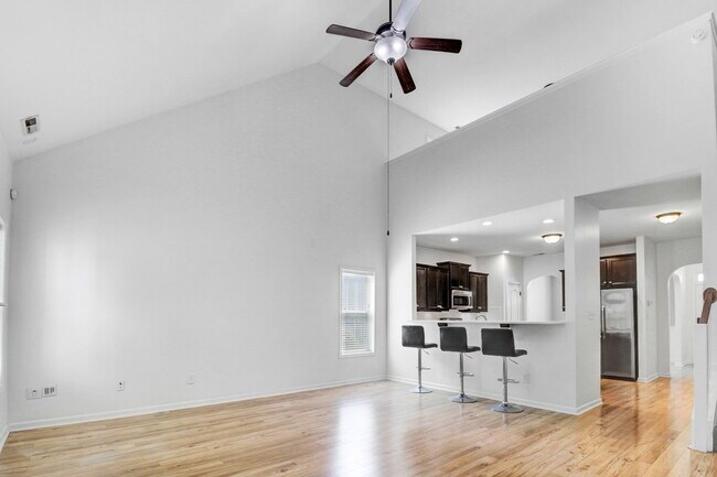 Building Photo - 111 E Berkshire Ct