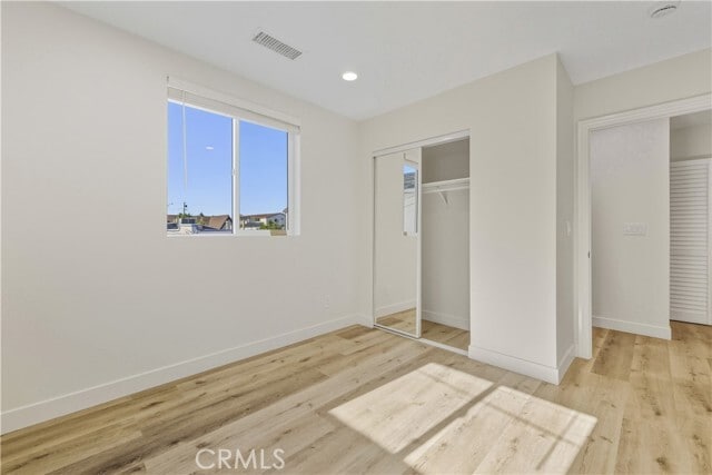 Building Photo - 1916 Cedar Ave